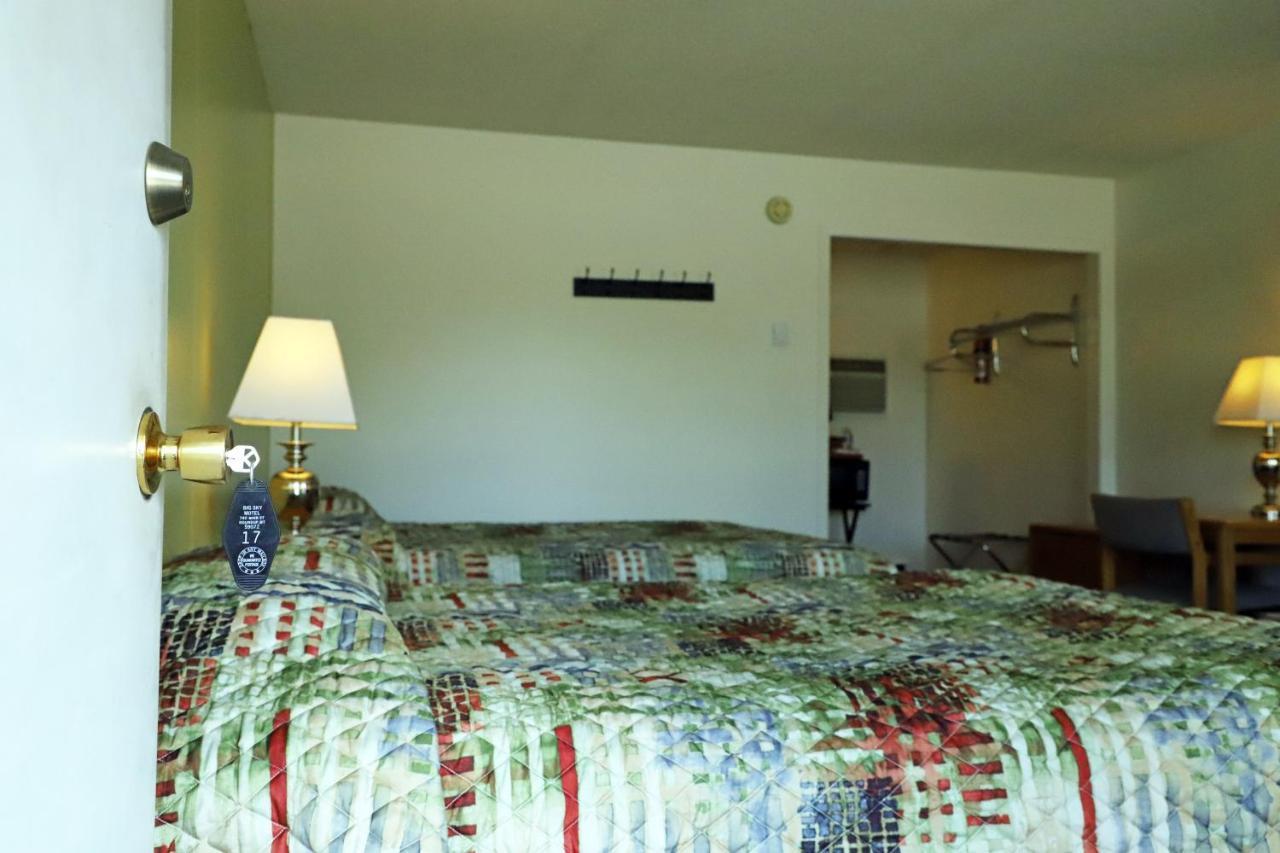 Big Sky Motel Roundup 外观 照片